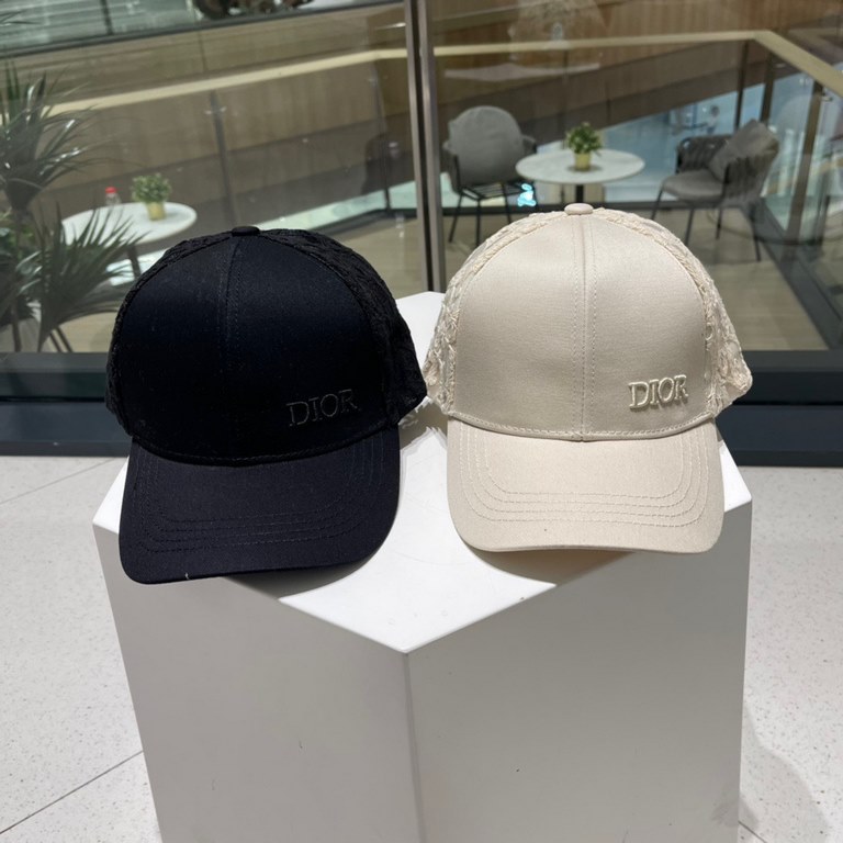 Original single version! RecommendedDIOR Dior new embroidered letters canvas baseball cap, recently asked for a super one, fashionable simplicity, personalized irregular letters, light luxury fashion, men and women wear 