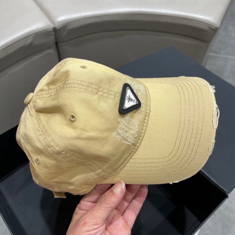 Dior (Dior) new original single baseball cap, exquisite pure also grunge very feeling, cool and very stylish, counter out of stock popular, the quality is super!