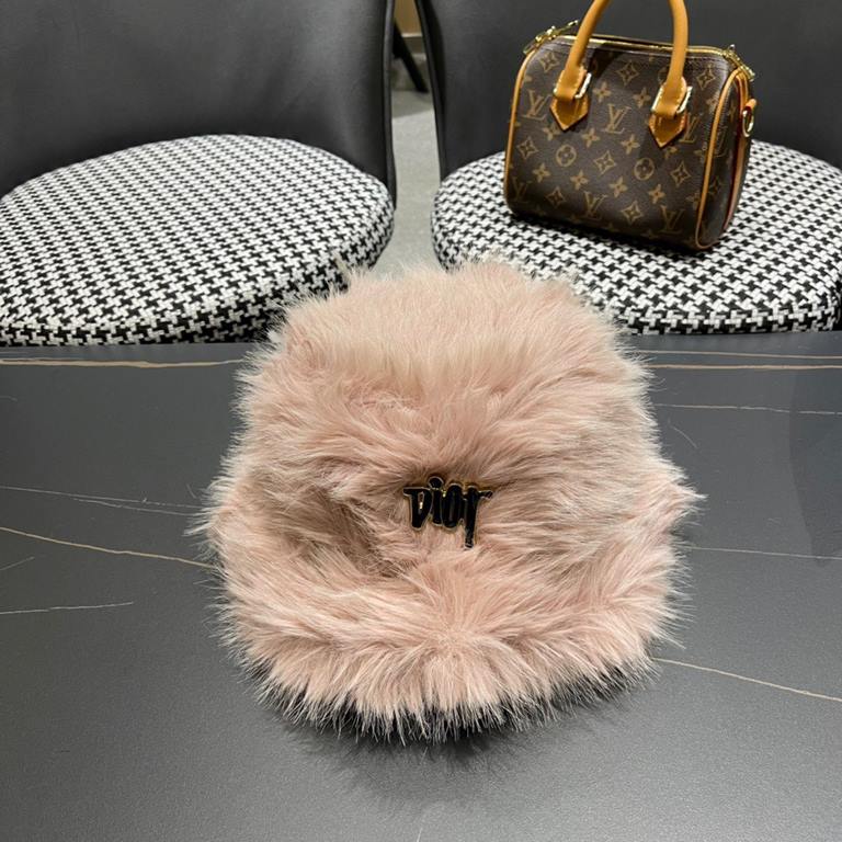 Dior Dior imitation fur mink hair hat women's fall and winter plush fisherman hat khaki senior show face small warm ear protection thunderbolt hat