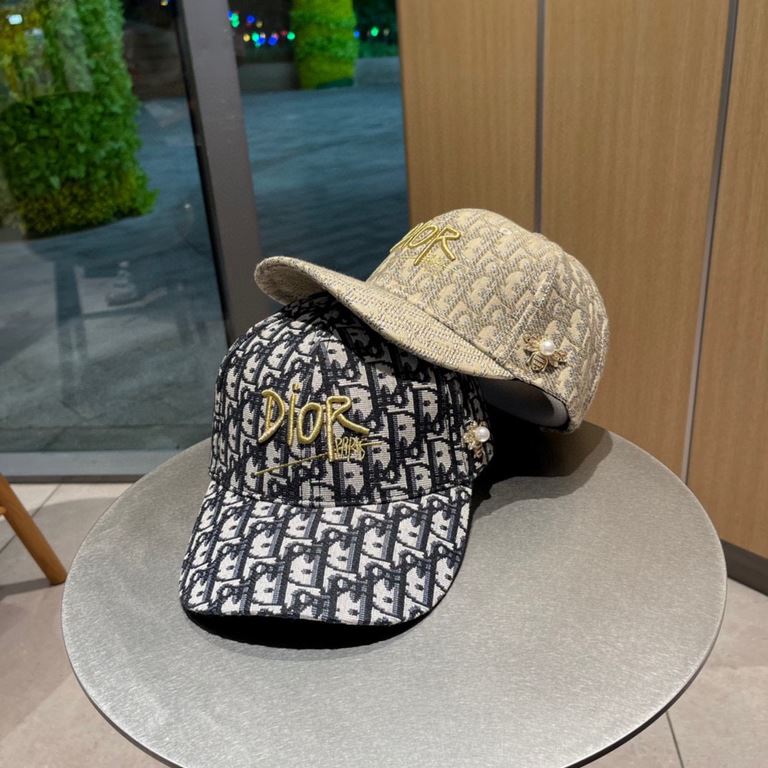 DIOR Dior 2023 official website synchronized with the release of new models D family baseball cap  , the whole hat texture is super good, the effect on the head is very nice, the imperial sister can be outstanding, super