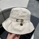 DIOR Dior  , DIOR official website synchronization new release D family fisherman hat, the whole hat texture is super good, the effect on the head is very nice, loli imperial sister can be outstanding, super hot!