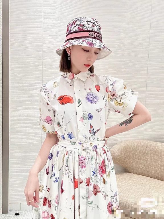 Dior Dior new original single fisherman's hat, exquisite pure also style is very feeling, cool and very stylish, counter out of stock popular, the quality is super!