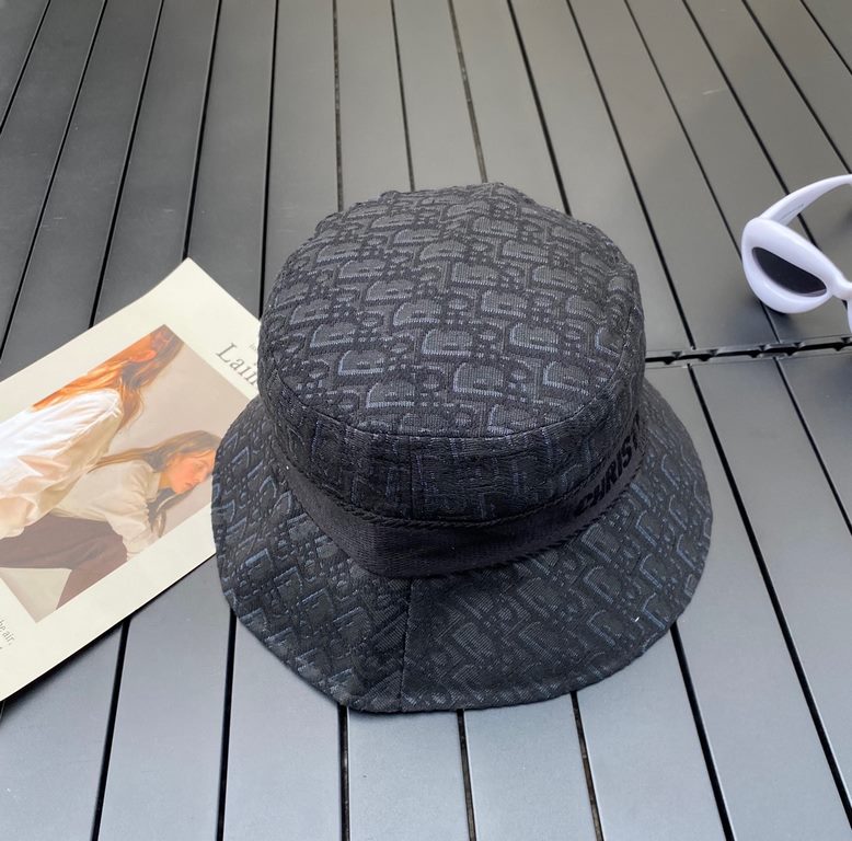 Dior (Dior) new original single fisherman's hat, exquisite pure also grunge very feeling, very cool and very stylish, counter out of stock popular, the quality is super!