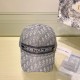 [DIOR Dior] new embroidered simple models of baseball caps, new shipments, big models are super good with, hurry to get!