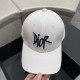 Dior Dior baseball cap beautifully Simple atmosphere  Fashionable and generous Low-profile luxury Sun protection, fashion both, hundred models Pro, hurry to get it You deserve it! Adjustable size!