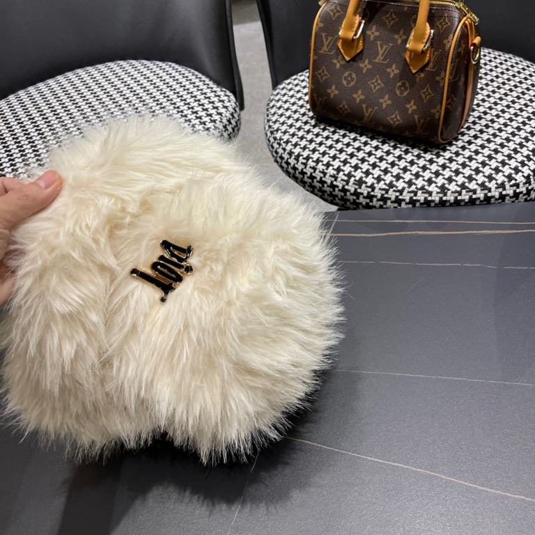 Dior Dior imitation fur mink hair hat women's fall and winter plush fisherman hat khaki senior show face small warm ear protection thunderbolt hat