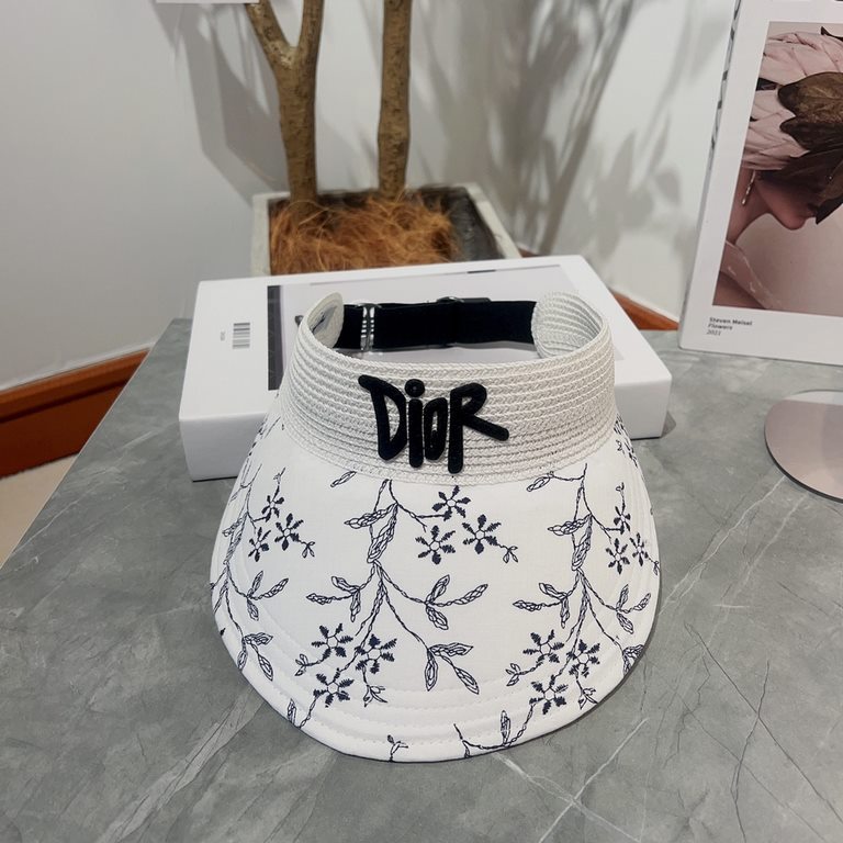 Dior Dior  Chinese style embroidered flowers and grass patchwork straw hat hollow top hat summer outdoor sunshade sunscreen large brim hat