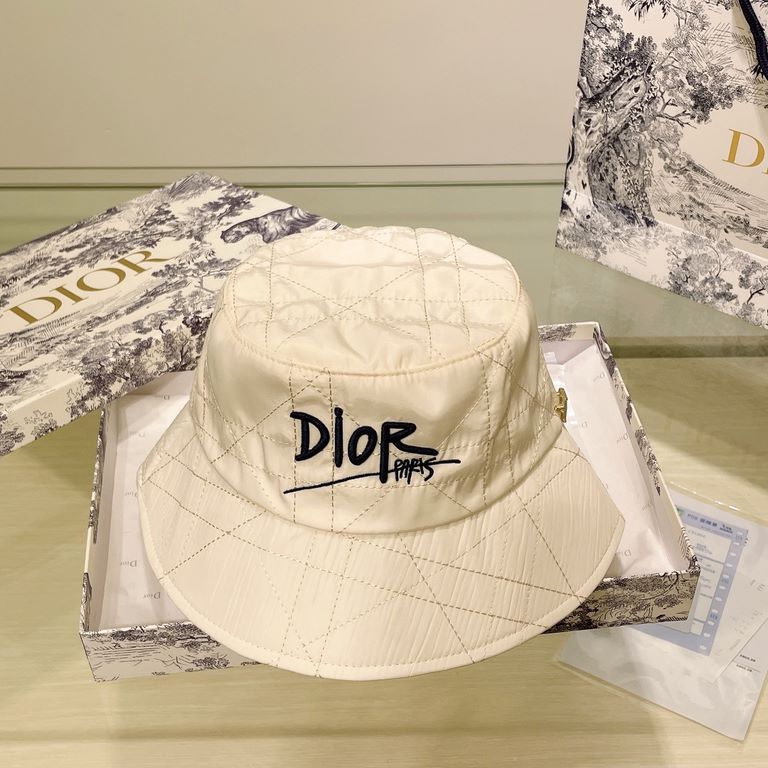 [DIOR Dior] new counter men's and women's models of sunshade fisherman's hat, big brand shipment, super convenient! Good ride! Out on the street must have