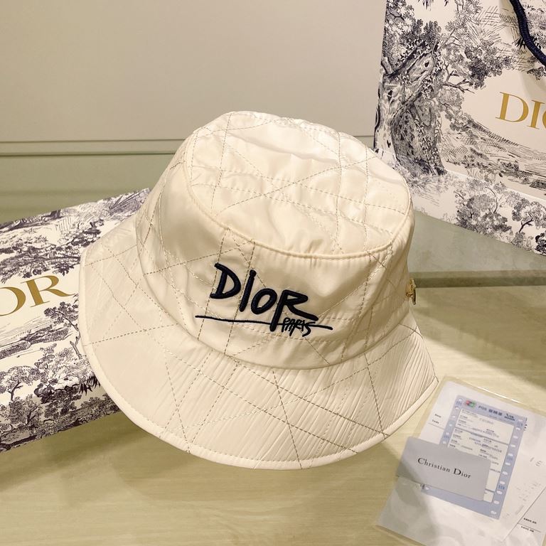 [DIOR Dior] new counter men's and women's models of sunshade fisherman's hat, big brand shipment, super convenient! Good ride! Out on the street must have