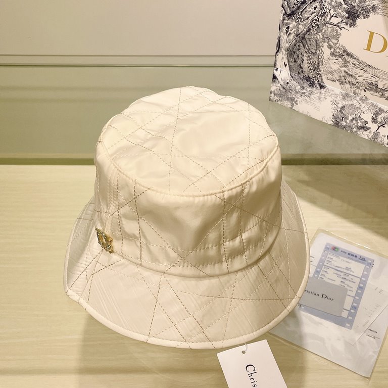 [DIOR Dior] new counter men's and women's models of sunshade fisherman's hat, big brand shipment, super convenient! Good ride! Out on the street must have