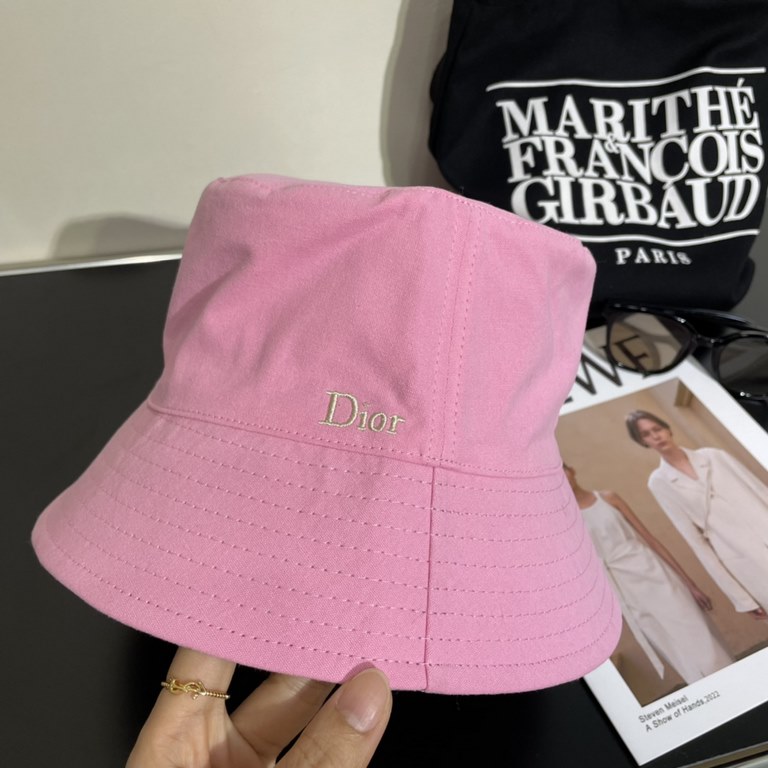 Dior Dior   fall and winter new embroidered letters logo double-sided fisherman's hat, awesome quality, deepen the cap more temperament, this season's explosive models