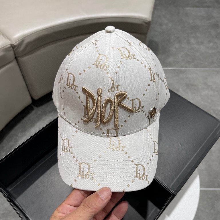 Dior Dior baseball cap   beautiful   simple atmosphere  fashionable and generous   low-profile luxury   sunscreen, fashionable both, versatile models     pro, hurry up to get it   you deserve to have! Adjustable size!