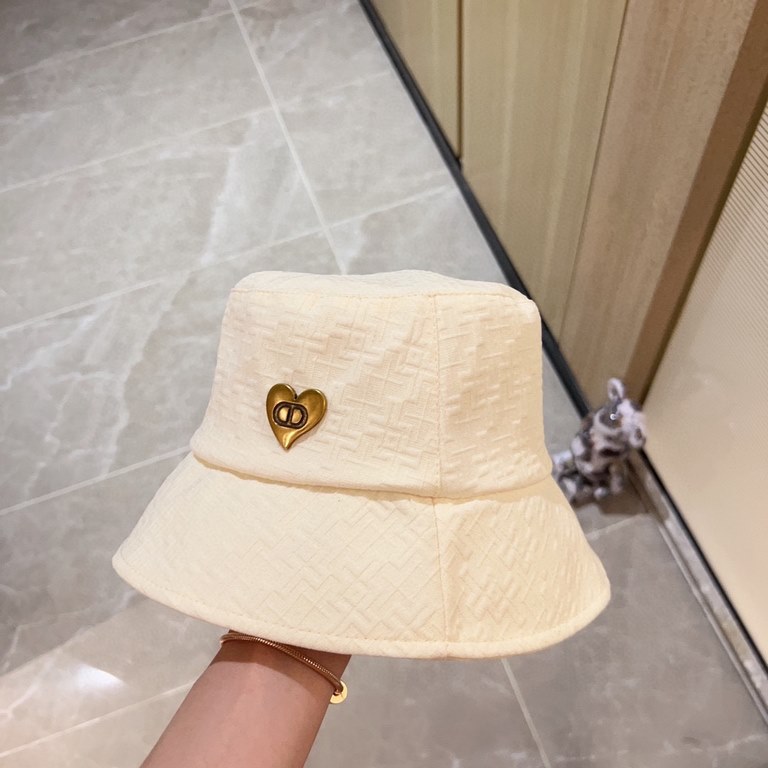 with dust bag [DIOR Dior] 2023 spring and summer models of simple heart-shaped logo models fisherman hat, big models super good with, hurry to get!