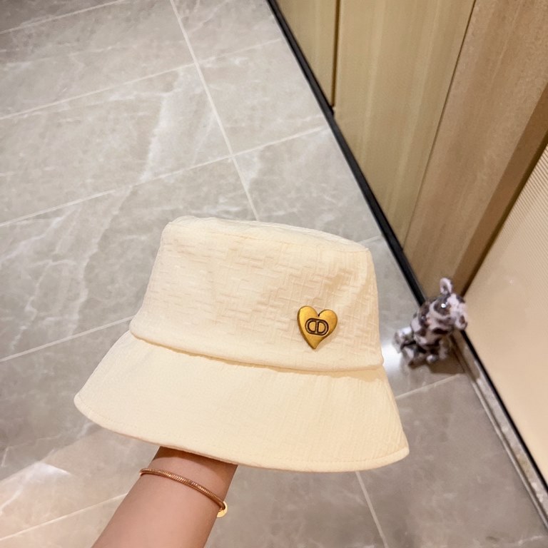 with dust bag [DIOR Dior] 2023 spring and summer models of simple heart-shaped logo models fisherman hat, big models super good with, hurry to get!