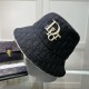 Dior (Dior) official website with the same fall models fisherman hat latest models of superb quality materials, details of workmanship is particularly exquisite, counter quality, on the head effect is excellent!