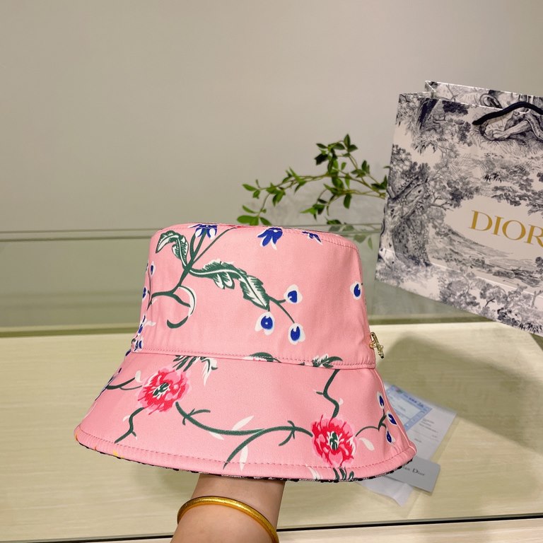 [DIOR Dior] new counter men's and women's models of sunshade fisherman's hat, big brand shipment, super convenient! Good ride! Out on the street must have