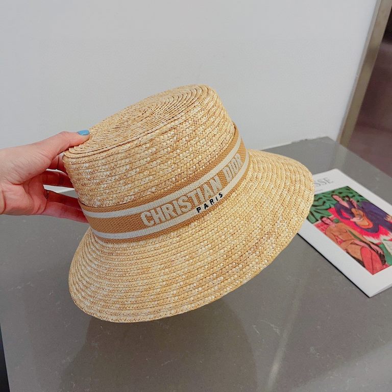 ￥. High versionDior Dior official model straw straw hat, high-density production, a super classy straw hat up ~ out of the street preferred! The hat is super beautiful and greasy color proper, lightweight and portable! F