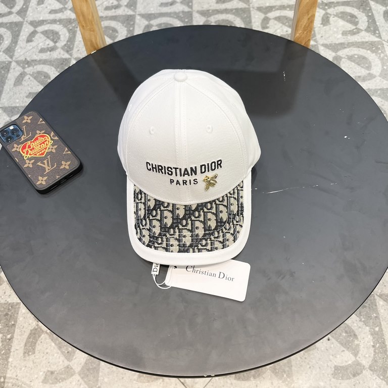 Dior Dior baseball cap   beautiful   simple atmosphere  fashionable and generous   low-key luxury   sunscreen, fashionable both, versatile models     pro, hurry up to get it   you deserve it! Adjustable size!