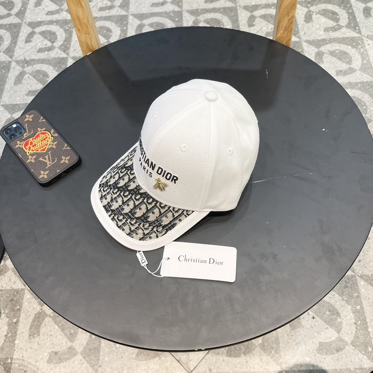 Dior Dior baseball cap   beautiful   simple atmosphere  fashionable and generous   low-key luxury   sunscreen, fashionable both, versatile models     pro, hurry up to get it   you deserve it! Adjustable size!