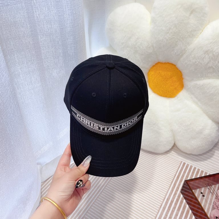 Dior new four seasons baseball capHigh quality customized logoMaterial 100% cottonHead circumference 56-58 are available