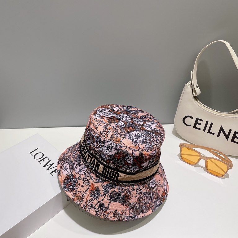 The original single quality [Dior DIOR] official website synchronization on-line flower Korean version of the new models of heavy custom models 11 original single quality men and women universal fisherman hat Mian Ma geo