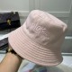 Dior (Dior) official website with the same fall models fisherman hat latest models of superb quality materials, details of workmanship is particularly exquisite, counter quality, on the head effect is excellent!