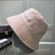 Dior (Dior) official website with the same fall models fisherman hat latest models of superb quality materials, details of workmanship is particularly exquisite, counter quality, on the head effect is excellent!