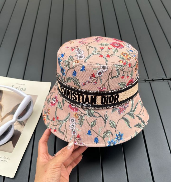 Dior Dior new original single fisherman's hat, exquisite pure also grunge very feeling, very cool and stylish, counter out of stock popular, the quality is super!