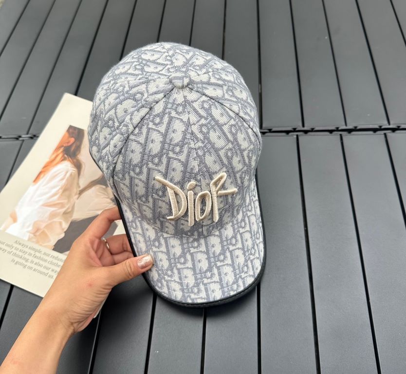 DIOR Dior EmbroideryThe official website synchronization new release Old flower D family baseball cap  , wash label hangtag complete, super hot!