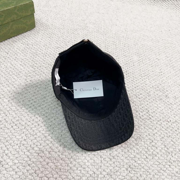 DIOR Dior EmbroideryThe official website synchronization new release old flower D family baseball cap  , wash label hangtag complete, super hot!