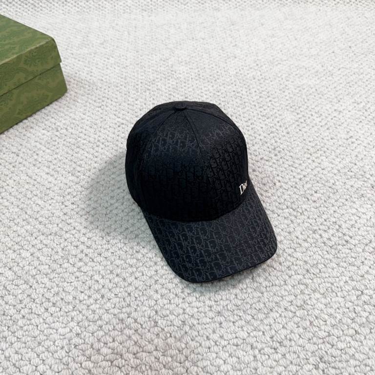 DIOR Dior EmbroideryThe official website synchronization new release old flower D family baseball cap  , wash label hangtag complete, super hot!