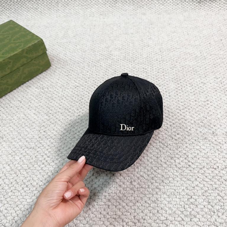 DIOR Dior EmbroideryThe official website synchronization new release old flower D family baseball cap  , wash label hangtag complete, super hot!