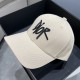 Dior Dior baseball cap beautifully Simple atmosphere  Fashionable and generous Low-profile luxury Sun protection, fashion both, hundred models Pro, hurry to get it You deserve it! Adjustable size!