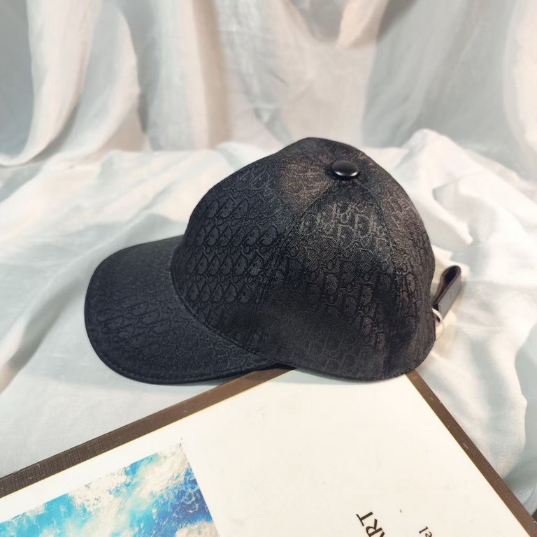 Dior (Dior) new original single baseball cap, Dior old flower, retro flavor, counter out of stock popular, 11 open mold ordering, the original canvas material   head layer cowhide, cotton lining, lightweight and breathab