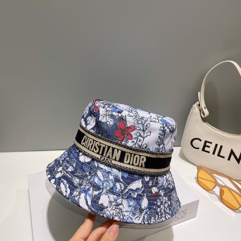 The original single quality [Dior DIOR] official website synchronization on-line flower Korean version of the new models of heavy custom models 11 original single quality men and women universal fisherman hat Mian Ma geo