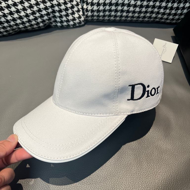 With box bag, Dior (Dior) original single baseball cap, net red with the same paragraph letters embroidery, counter 11 open mold customized, the original canvas material   head layer cowhide, lightweight and breathable! 