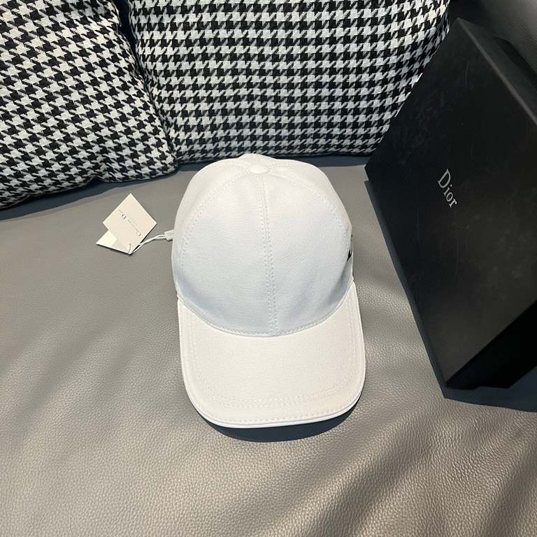 With box bag, Dior (Dior) original single baseball cap, net red with the same paragraph letters embroidery, counter 11 open mold customized, the original canvas material   head layer cowhide, lightweight and breathable! 