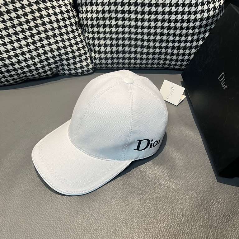 With box bag, Dior (Dior) original single baseball cap, net red with the same paragraph letters embroidery, counter 11 open mold customized, the original canvas material   head layer cowhide, lightweight and breathable! 