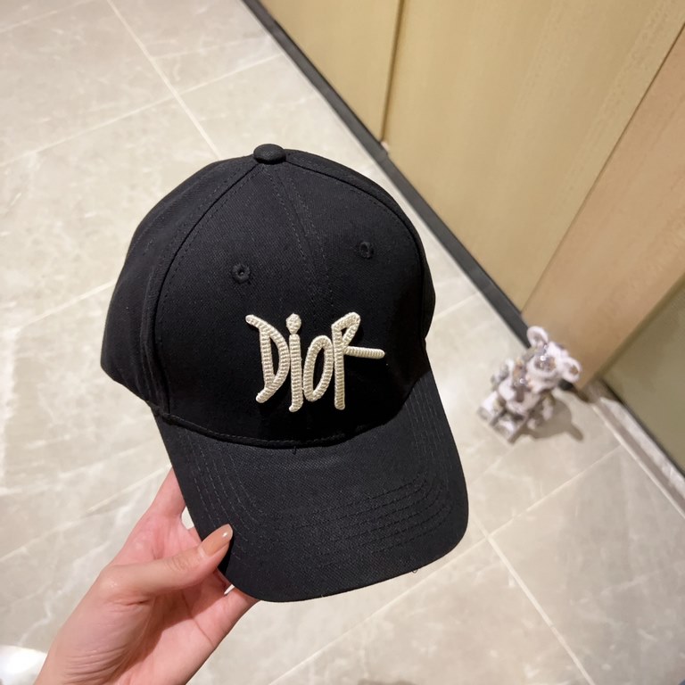 with dust bag [DIOR Dior] 2023 new embroidery simple paragraph baseball cap, new shipments, big models super good with, hurry to get!