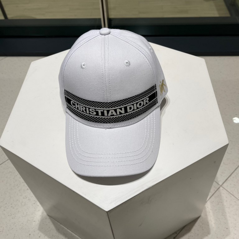 . Dior (Dior) new original single embroidered letters baseball cap, exquisite pure also grungy very feel, cool and stylish, counter out of stock popular, quality is super!