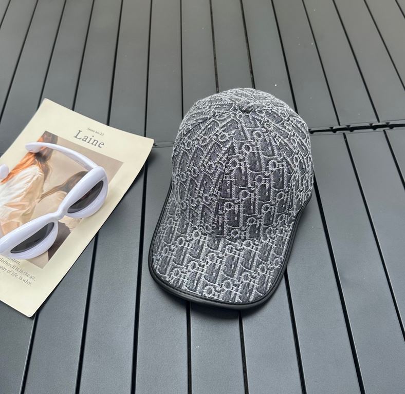 Dior Dior baseball cap   beautiful   simple atmosphere  fashionable and generous   low-profile luxury   sunscreen, fashionable both, versatile models     pro, hurry up and get it   you deserve to have! Adjustable size!