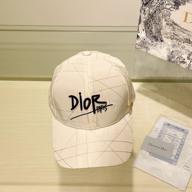 [DIOR Dior] new counter men's and women's sun shading baseball cap   Big brand shipment, super convenient! Good ride! Out on the street must have