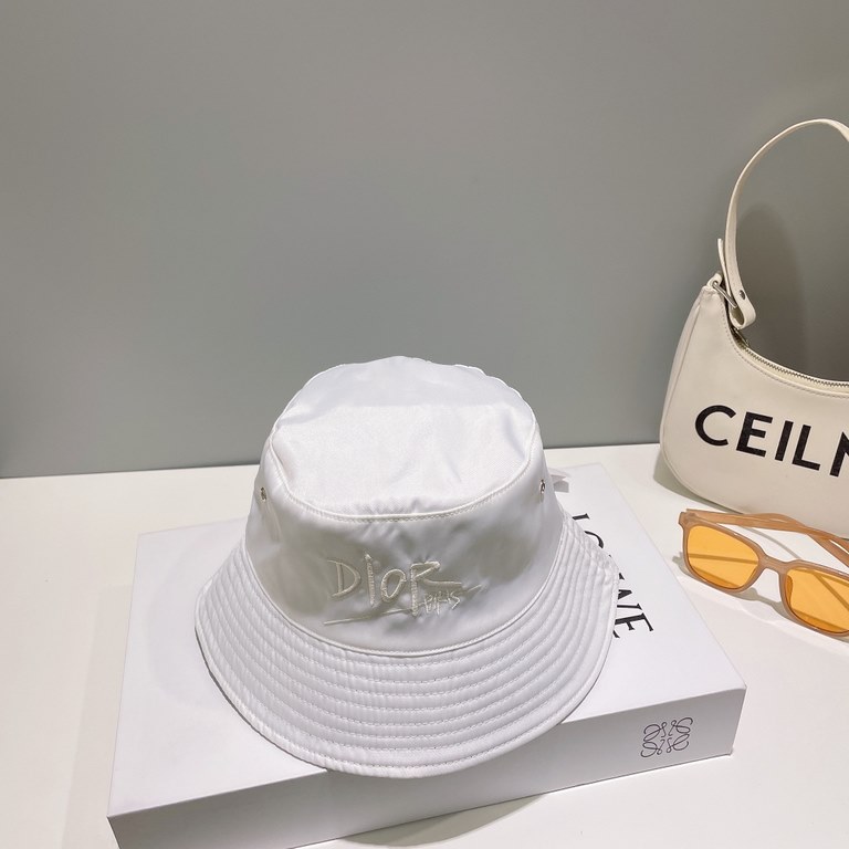 [DIOR Dior] new counter men's and women's models of sunshade fisherman's hat, big brand shipment, super convenient! Good ride! Out on the street must have