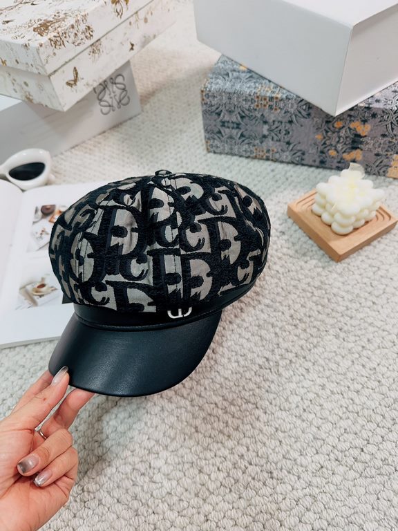 Dior Dior fall and winter new painter's hat, pumpkin octagonal hat, fashion blogger must-have single product head circumference 57cm