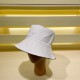 Dior Dior    official website of the latest double-sided full print Dior logo fisherman's hat, sunscreen index is super high, especially show a small face, shaped not floppy, can be folded at will, easy to carry