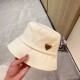 with dust bag [DIOR Dior] 2023 spring and summer models of simple heart-shaped logo models fisherman hat, big models super good with, hurry to get!