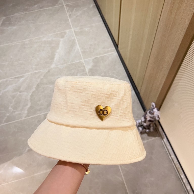 with dust bag [DIOR Dior] 2023 spring and summer models of simple heart-shaped logo models fisherman hat, big models super good with, hurry to get!