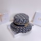 Dior Dior new old flower letters webbing fisherman's hatUltra-famous, deepening the cap more temperament, this season's explosive models!Material 100% cottonHead circumference 57cm