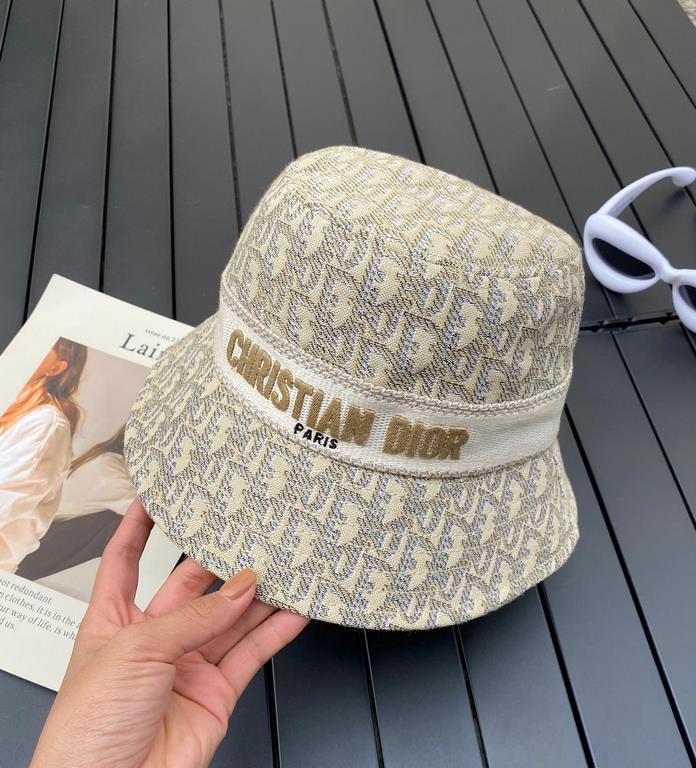 Dior (Dior) new original single fisherman's hat, exquisite pure also grunge very feeling, very cool and very stylish, counter out of stock popular, the quality is super!