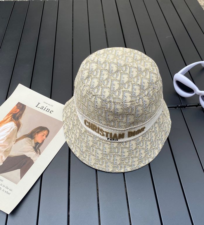 Dior (Dior) new original single fisherman's hat, exquisite pure also grunge very feeling, very cool and very stylish, counter out of stock popular, the quality is super!